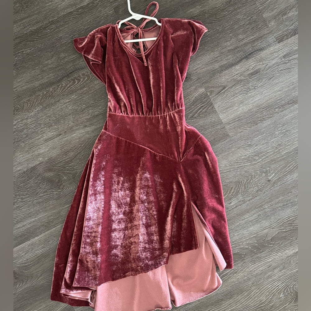 Girls velvet dress